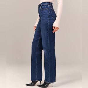 Abercrombie Curve Love 90s Ultra High Rise Straight Jeans